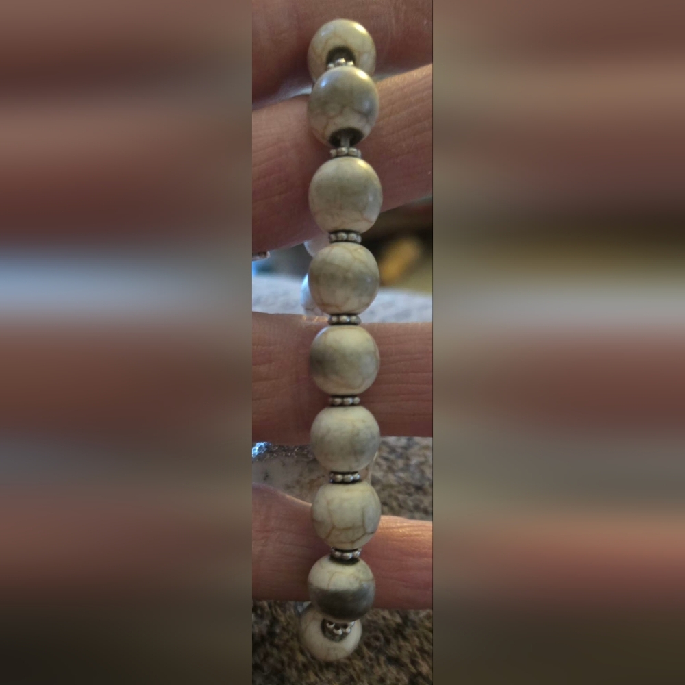 Howlite Beaded Stretch Bracelet With Druzy Accent Stone - Picture 5 of 5